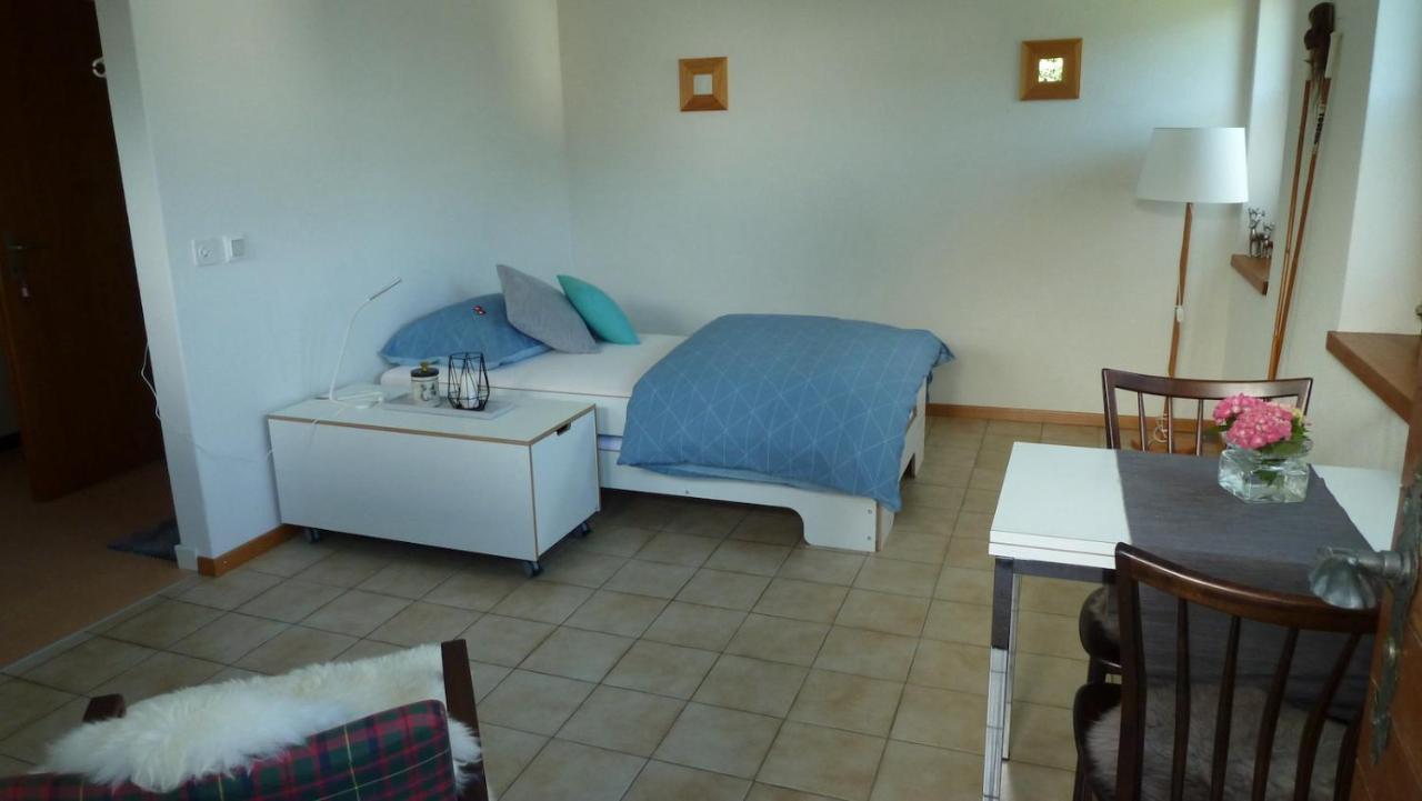 Holzji Apartment Glis Bagian luar foto